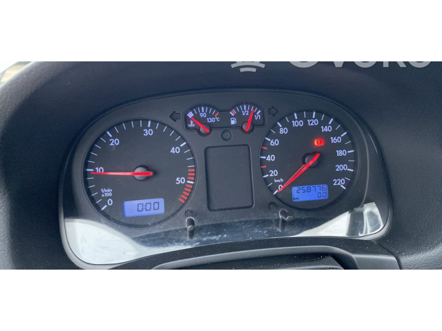 Панель приборов    Volkswagen Bora       