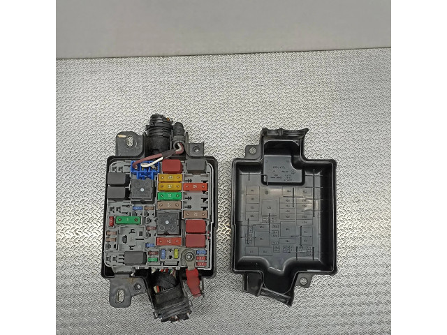 Pojistková skříňka 735471684, A653 Fiat Punto (188) 2009