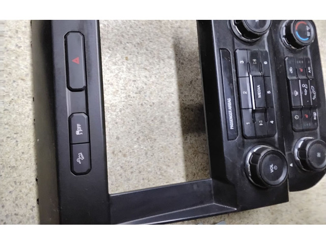 Дисплей    FL3T19C107HG, FL3T18B955FB   Ford F150