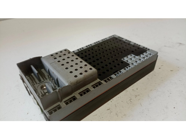 Блок предохранителей 9494594, 9494997 Volvo S80