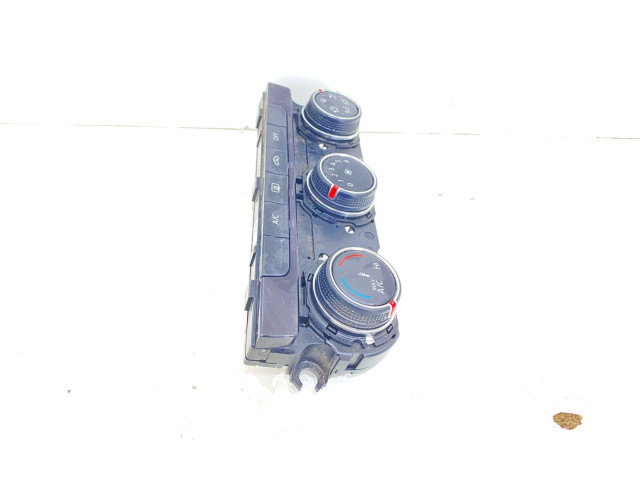 Блок управления климат-контролем    Volkswagen Golf VII