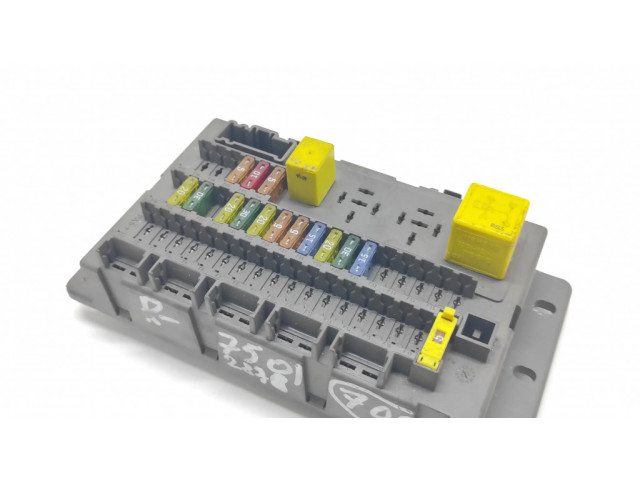 Блок предохранителей 518174404 Rover 75