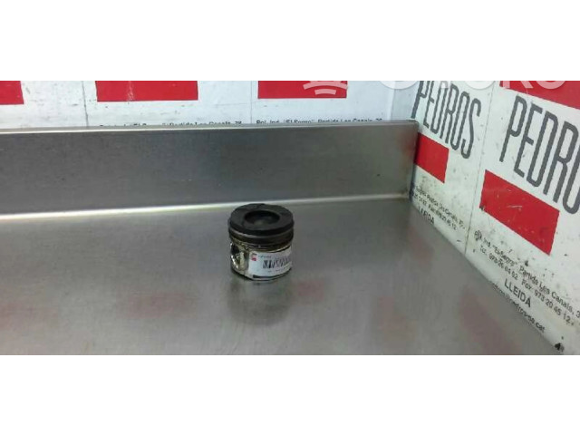  Поршень 9HXDV6ATED4   Peugeot Partner  