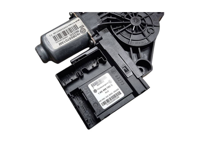 Генератор 1K0959701AM, 402237C Volkswagen Golf VI