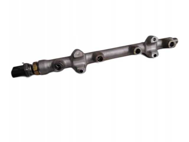 Топливная рампа 04C906054C, 05E133320 Audi Q3 F3