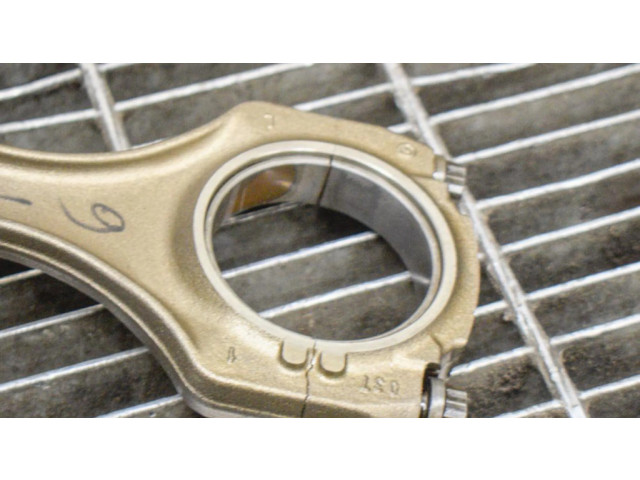 Píst 7838623, 7840918 BMW 5 E60 E61 pro benzínový motor 5.0 S85 B50 A