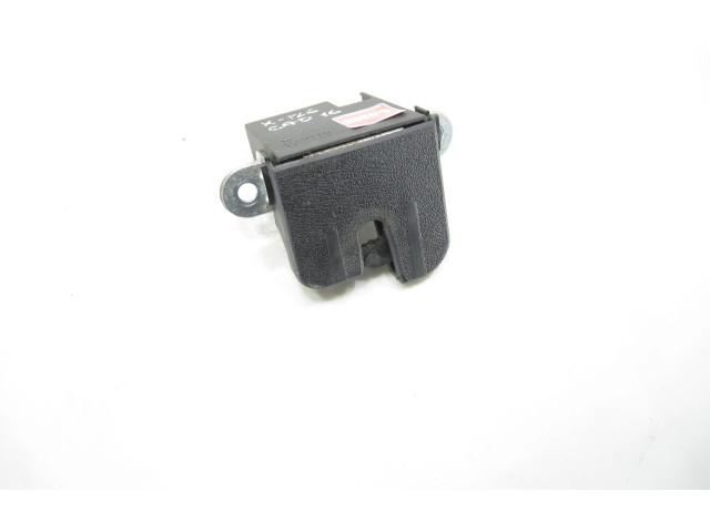 Zámek zadních dveří 2K5827505E Volkswagen Caddy 2016