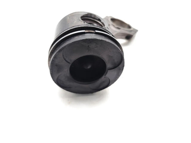 Поршень с шатуном 204D3 204D3 Land Rover Freelander