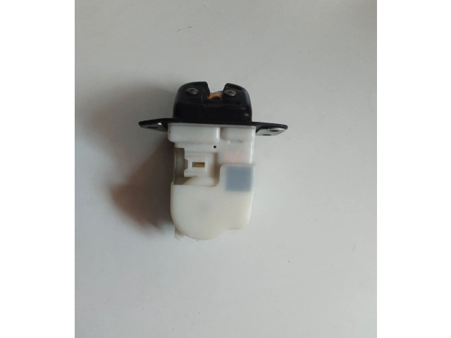 Zámek zadních dveří 90502EN00A Nissan Juke I F15 2011