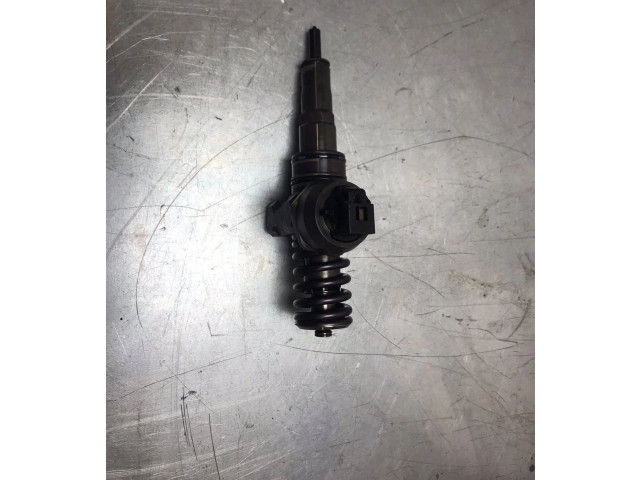 Форсунка 038130073BP Skoda Fabia Mk2 (5J)