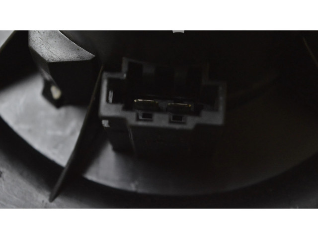 Вентилятор печки    6Q2819015   Skoda Rapid (NH)