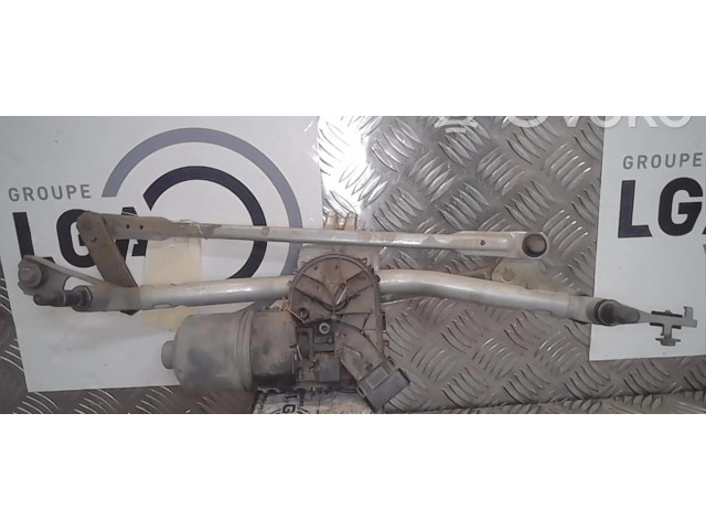 Двигатель стеклоочистителей