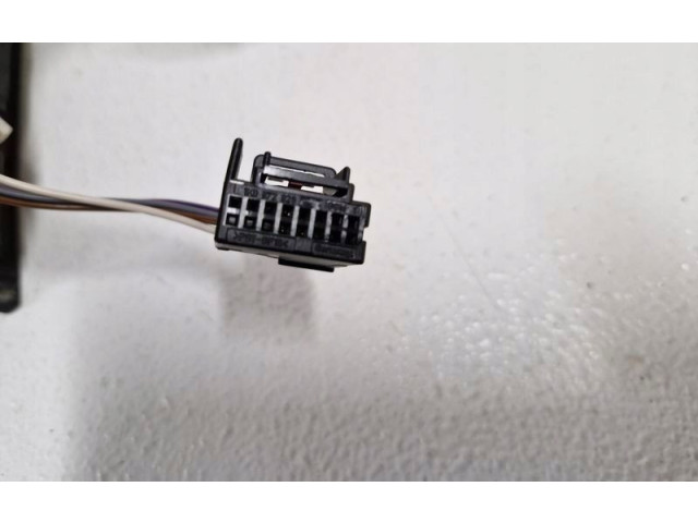 Zpětné zrcátko  Volkswagen Caddy 2007    