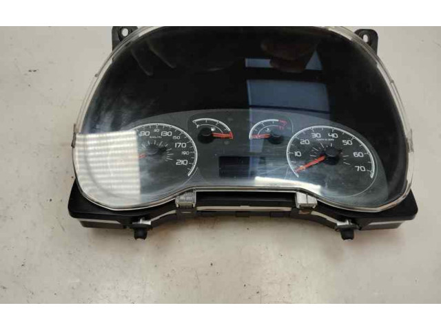 Přístrojová deska Fiat Doblo 2011 51867720