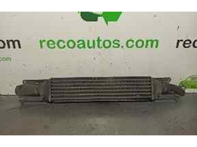 Интеркулер 51785221 Fiat Linea