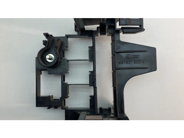 Другая деталь салона