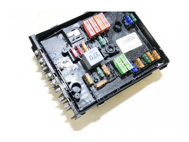 Блок предохранителей 1k0937125a, 4932631 Volkswagen Jetta V