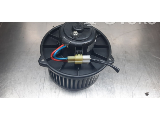 Вентилятор печки Mitsubishi Carisma