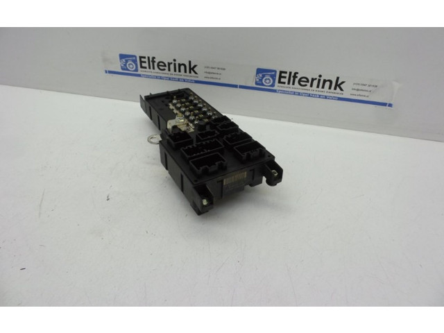 Блок предохранителей 8645364 Volvo V70