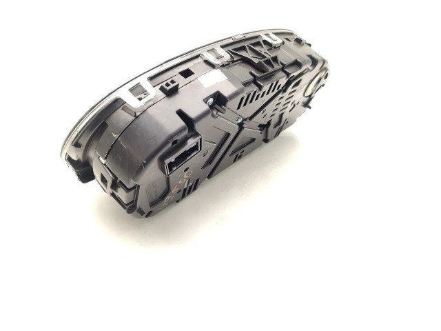 Панель приборов 6V0920940B   Skoda Fabia Mk3 (NJ)       