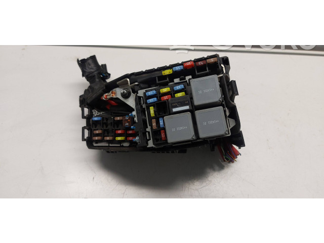 Блок предохранителей Volvo S60