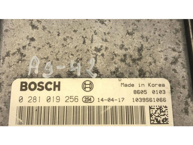 Блок управления двигателя 391012F800, 0281019256   KIA Sorento