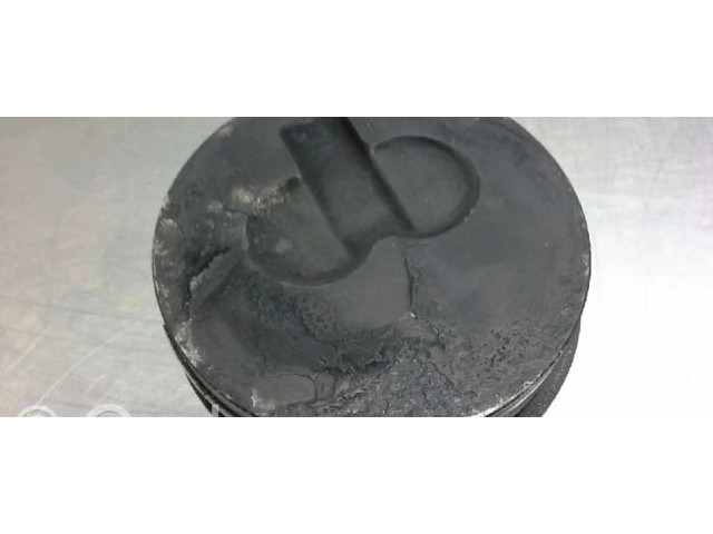 Píst    Fiat Punto Evo  pro naftový motor 1.9 188A3000 