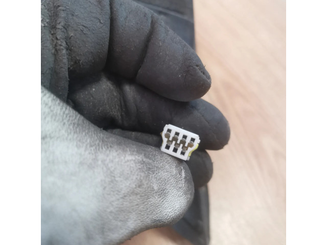 Зеркало электрическое правое Mitsubishi Galant 1997-2003 года