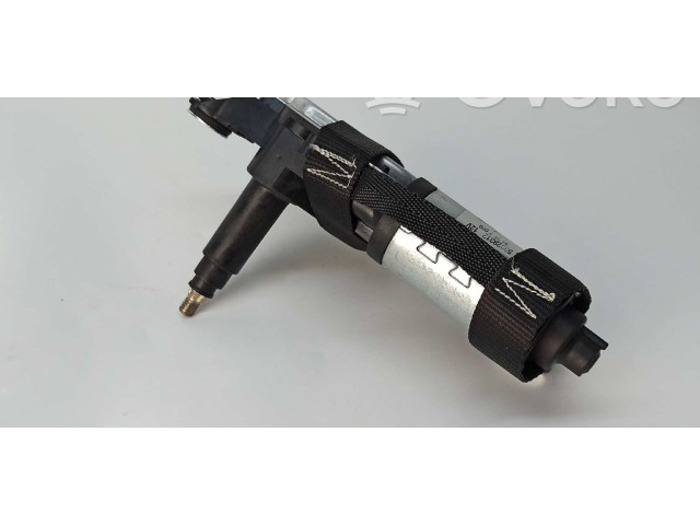 Моторчик заднего дворника 31290792, 53028312    Volvo C30