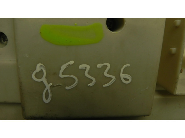 Блок предохранителей 519080097 Mazda 3 I