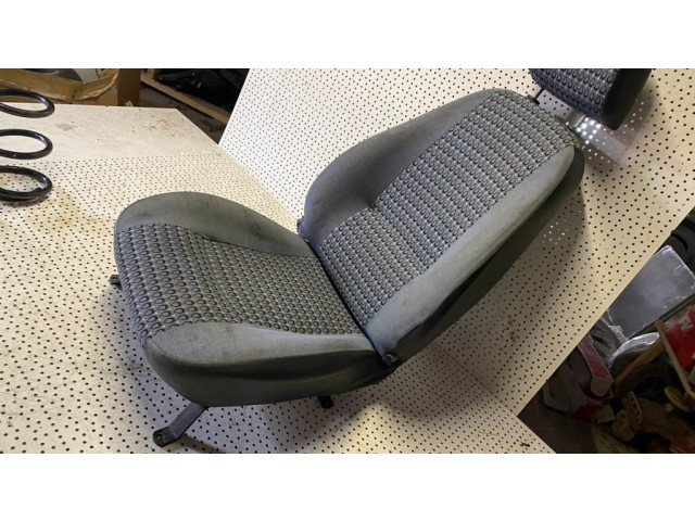 Переднее сиденье водителя