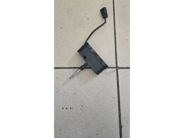 Моторчик стеклоочистителя 0390206218    Volvo V70