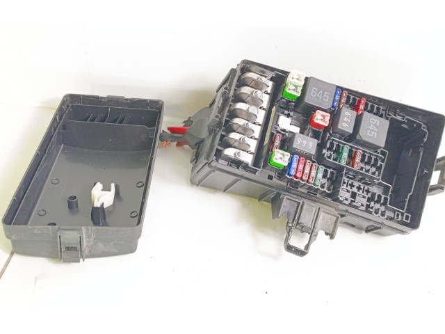 Pojistková skříňka 5Q0937132A, 5Q0907361G Volkswagen Tiguan 2010