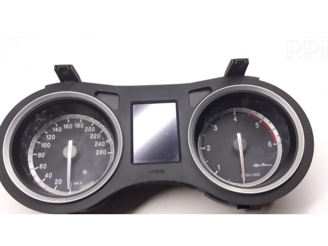 Панель приборов 0156072820 Alfa Romeo 159
