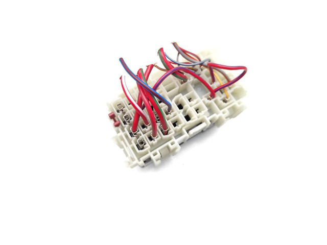 Pojistková skříňka Volvo V60 2011