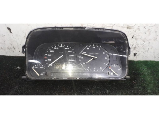 Панель приборов 0883111883   Volkswagen Golf III       