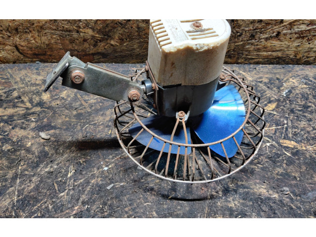 Вентилятор печки       Volkswagen Karmann Ghia