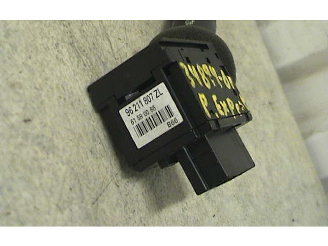 Ручка стеклоочистителей 96-211-807-ZL, 61-58-00-66   Peugeot Expert