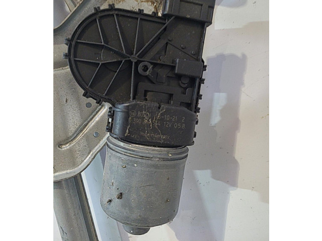 Моторчик дворников 8200619512    Dacia Duster