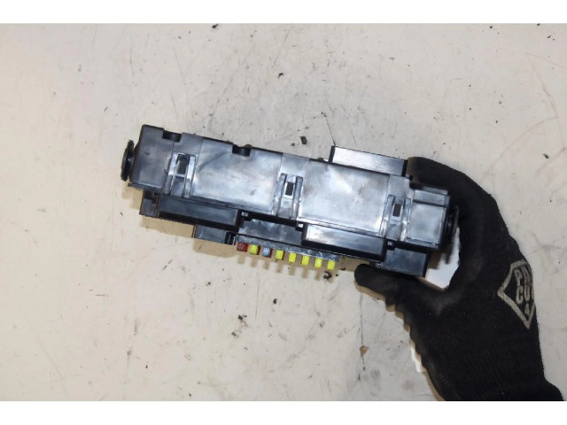 Блок предохранителей Jeep Renegade