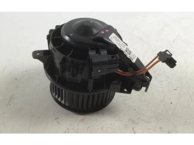 Вентилятор печки 2Q2820021A Audi A1