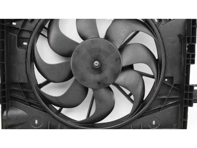 Вентилятор радиатора     214818009R    Renault Clio IV 