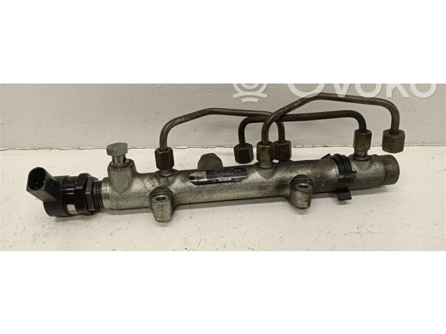 Топливная рампа    Audi A6 S6 C6 4F  