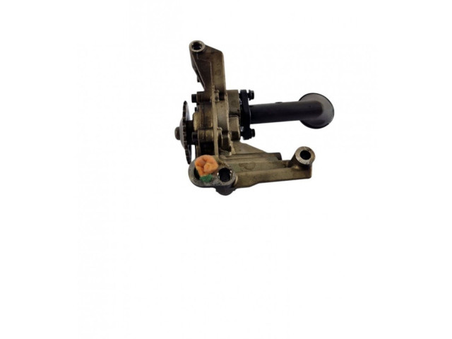 Масляный насос BLS 038115105c Skoda Octavia Mk2 (1Z)