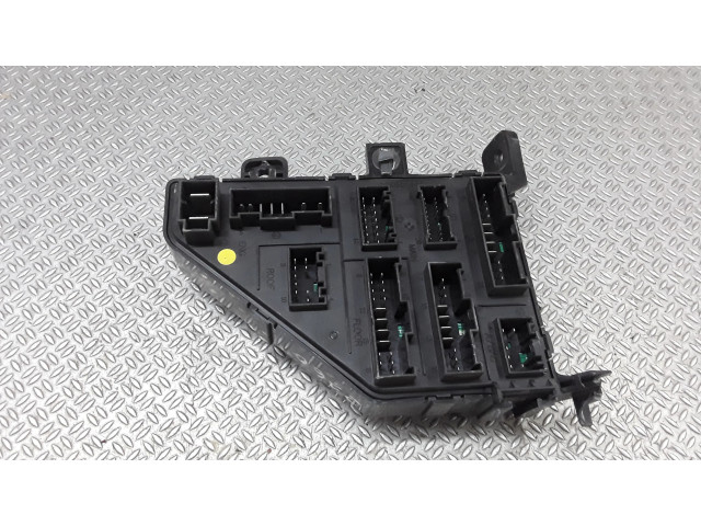 Pojistková skříňka 911102E000 Hyundai Tucson JM 2004