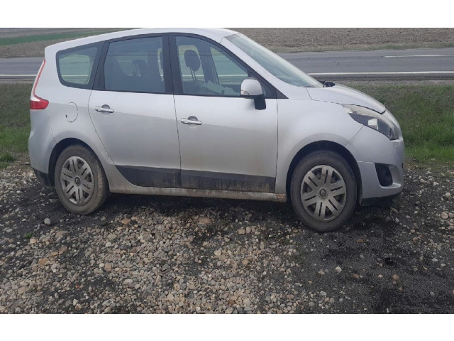 Комплект радиатора REN103520 Renault Scenic III - Grand scenic III