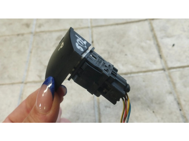 Включатель центрального замка