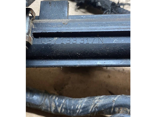 Топливная рампа 037133317N   Volkswagen Golf IV   для двигателя AHW