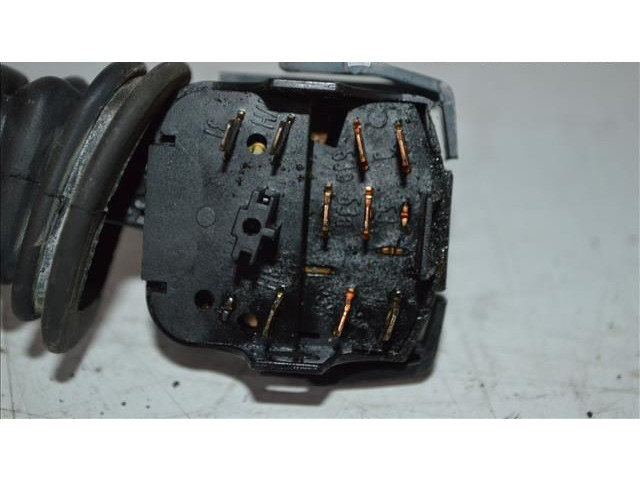 Ручка стеклоочистителей 090243395 Opel Astra F