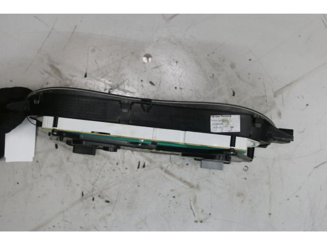 Панель приборов Dacia Logan I